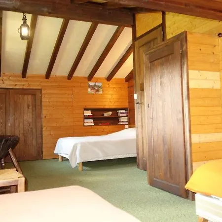 Sleeps 13