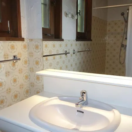 Sleeps 13 Bionnay