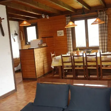 Sleeps 13 * Bionnay
