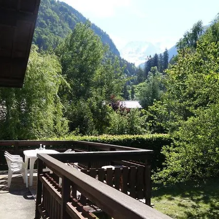Sleeps 13 *